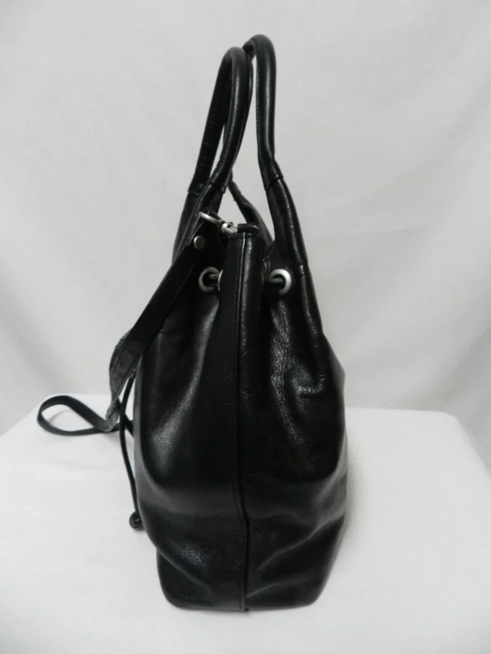Crossing Pointe Vintage Leather drawstring bucket shoulder bag purse satchel